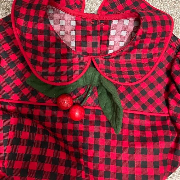 Girls sz 4 Christmas checkered romper - Picture 2 of 5